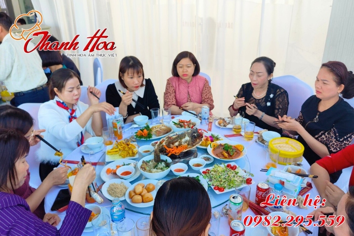 Nấu cỗ tại nhà Thanh Hoa